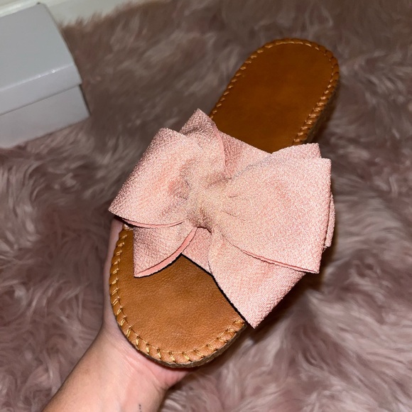 Pink Cute Sandals Size 5 - Picture 2 of 5